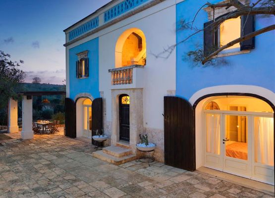 The Blue House - Terra Sessana: Ancient villa with private pool in Ostuni's countryside
