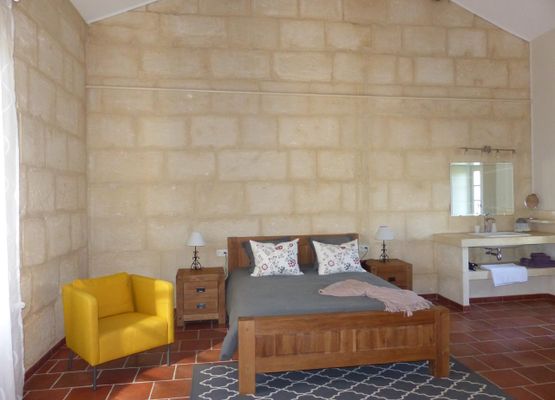 Charming apartment in beautiful country house in Provence area